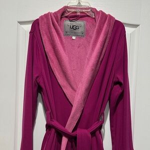 UGG Women's Fuchsia and Light Pink Robe